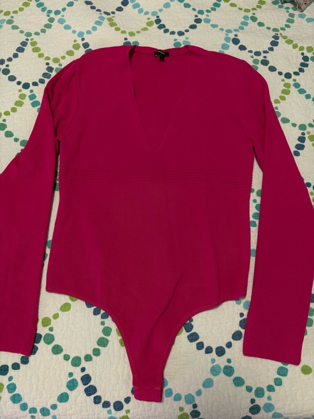 Express Long Sleeve V-Neck Bodysuit - Fuchsia